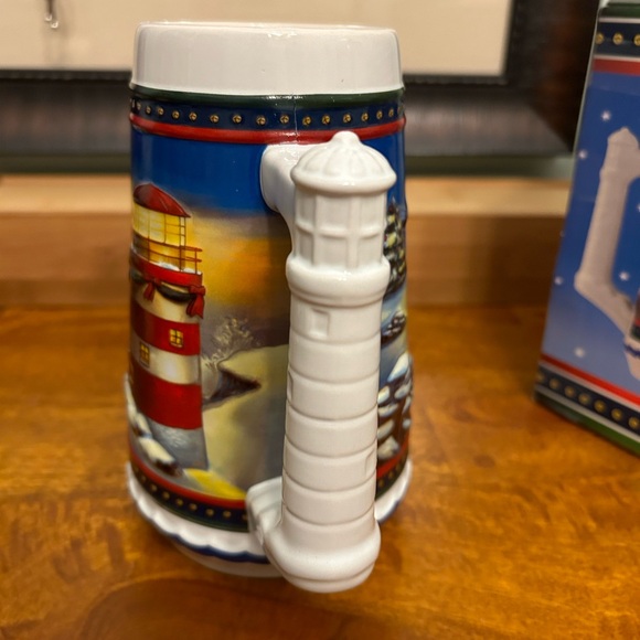 2002 Budweiser Guiding the Way Home Holiday Stein - Picture 6 of 10